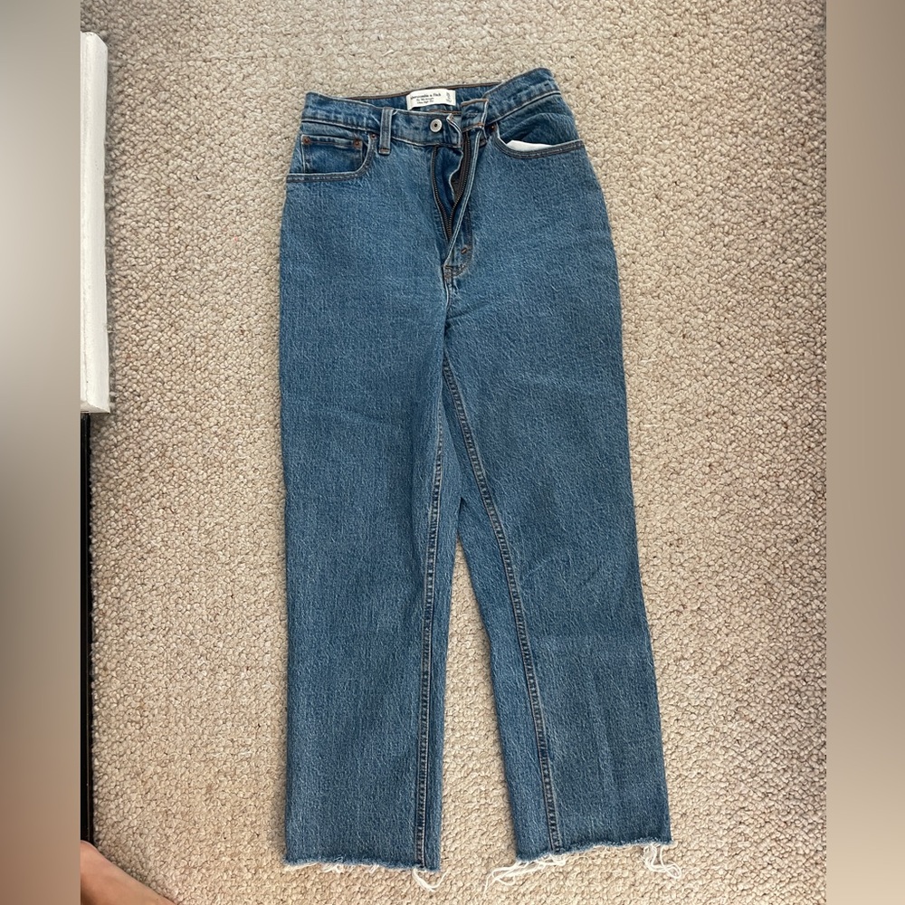 Abercrombie & Fitch 90s Ultra High Rise Straight Jean